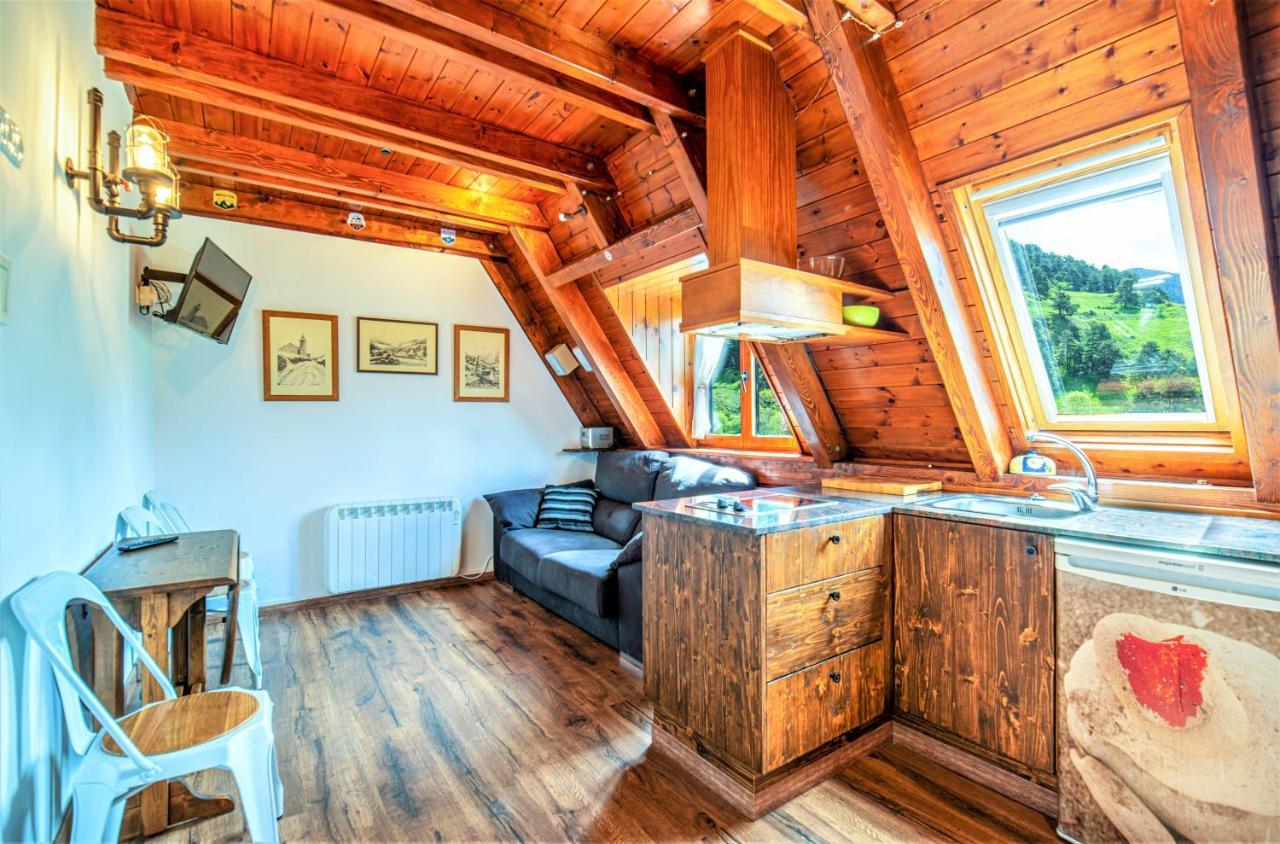 Apartamentos Aran Montcorbau Εξωτερικό φωτογραφία