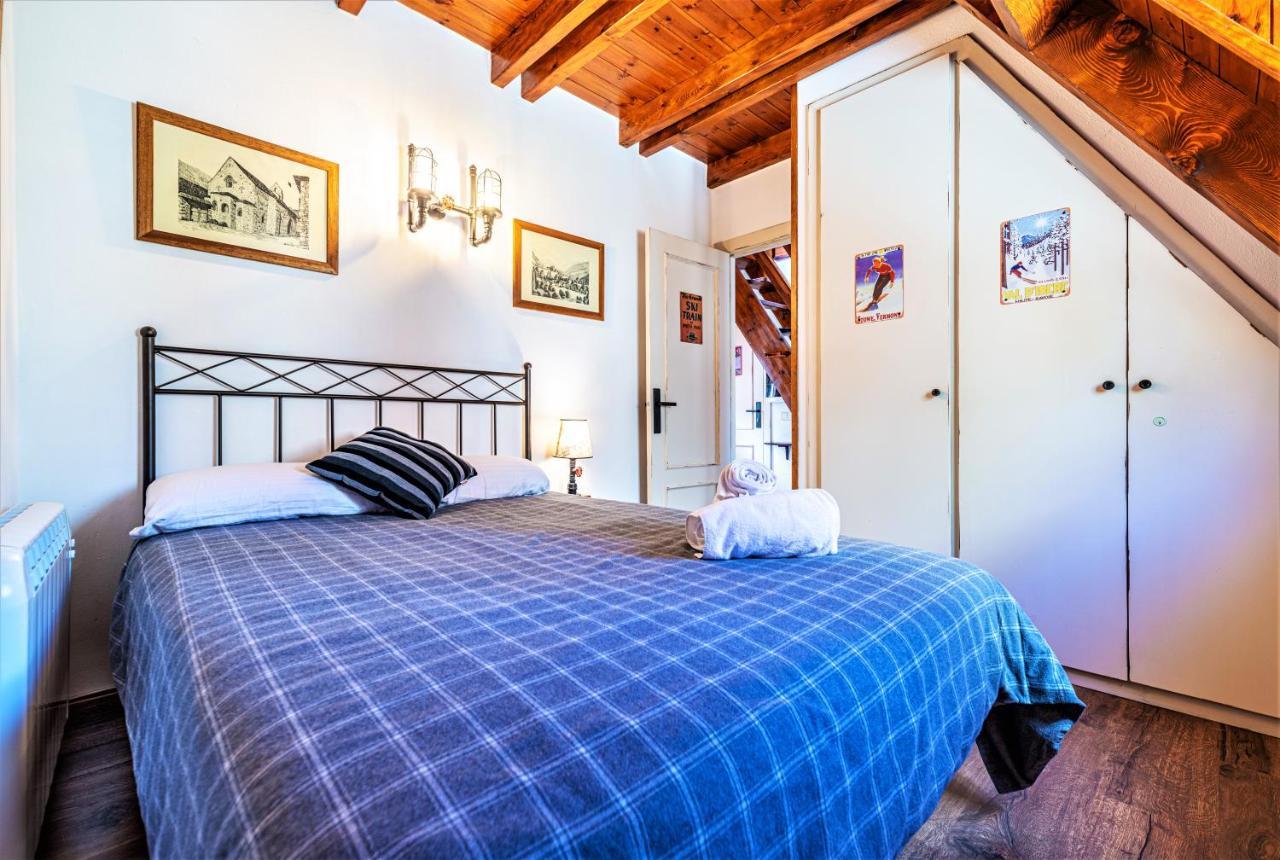 Apartamentos Aran Montcorbau Εξωτερικό φωτογραφία